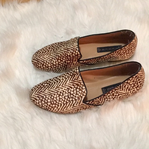 Animal Print Loafers with Gold-plates Heels - Picture 4 of 4
